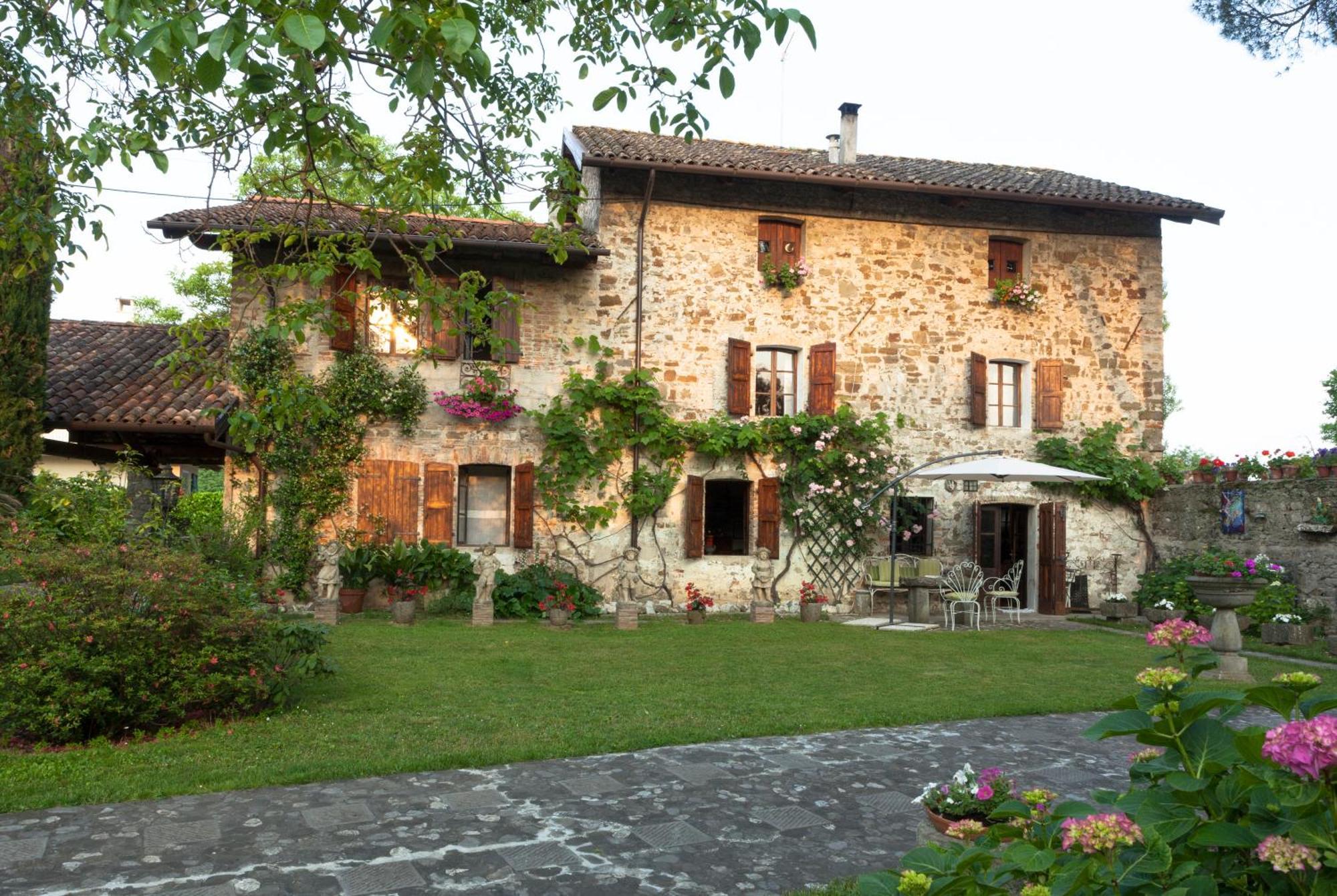 B&B La Casa Del Sole Manzano Exteriér fotografie